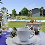 La Petite Couronne, & Lofts 3*