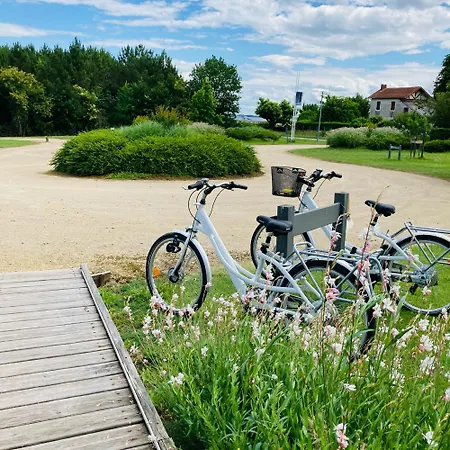 Отель La Petite Couronne, & Lofts 3*