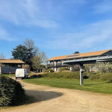 La Petite Couronne, & Lofts Отель 3*