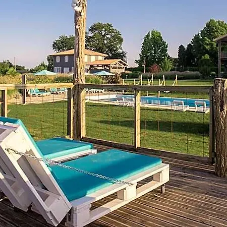 Szálloda La Petite Couronne, & Lofts 3*