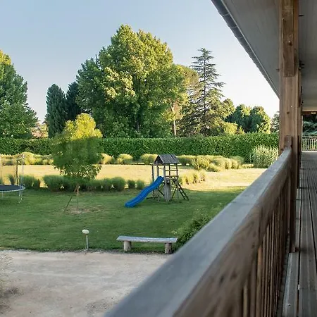 Отель La Petite Couronne, & Lofts Saint-Cricq-Chalosse