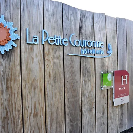 La Petite Couronne, & Lofts 3*